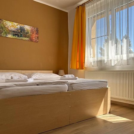 Pension Fontana Poděbrady Kültér fotó