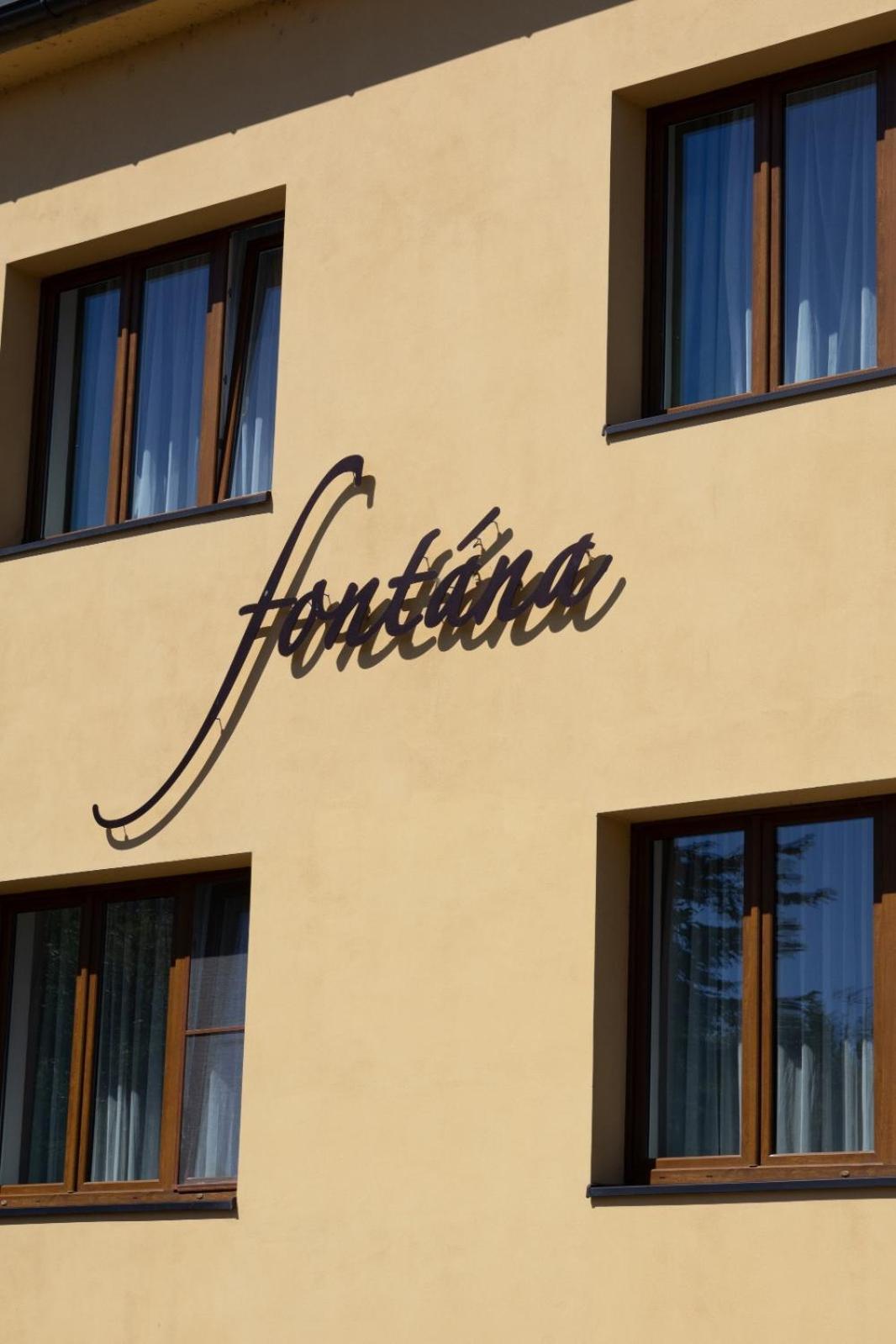 Pension Fontana Poděbrady Kültér fotó